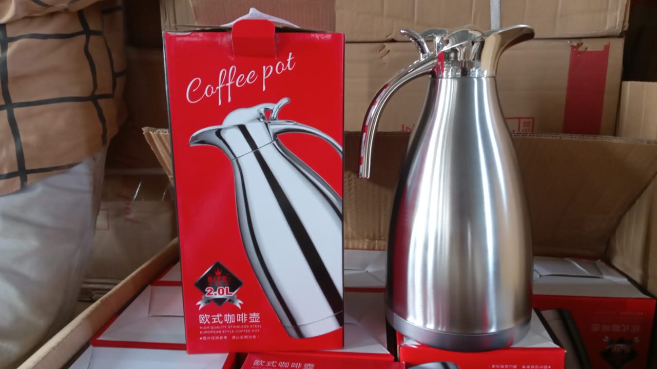 2L stainless steel jug, vacuum insulated, perfect for keeping beverages at the right temperature. 2L stainless steel jug, vacuum insulated, perfect for keeping beverages at the right temperature.